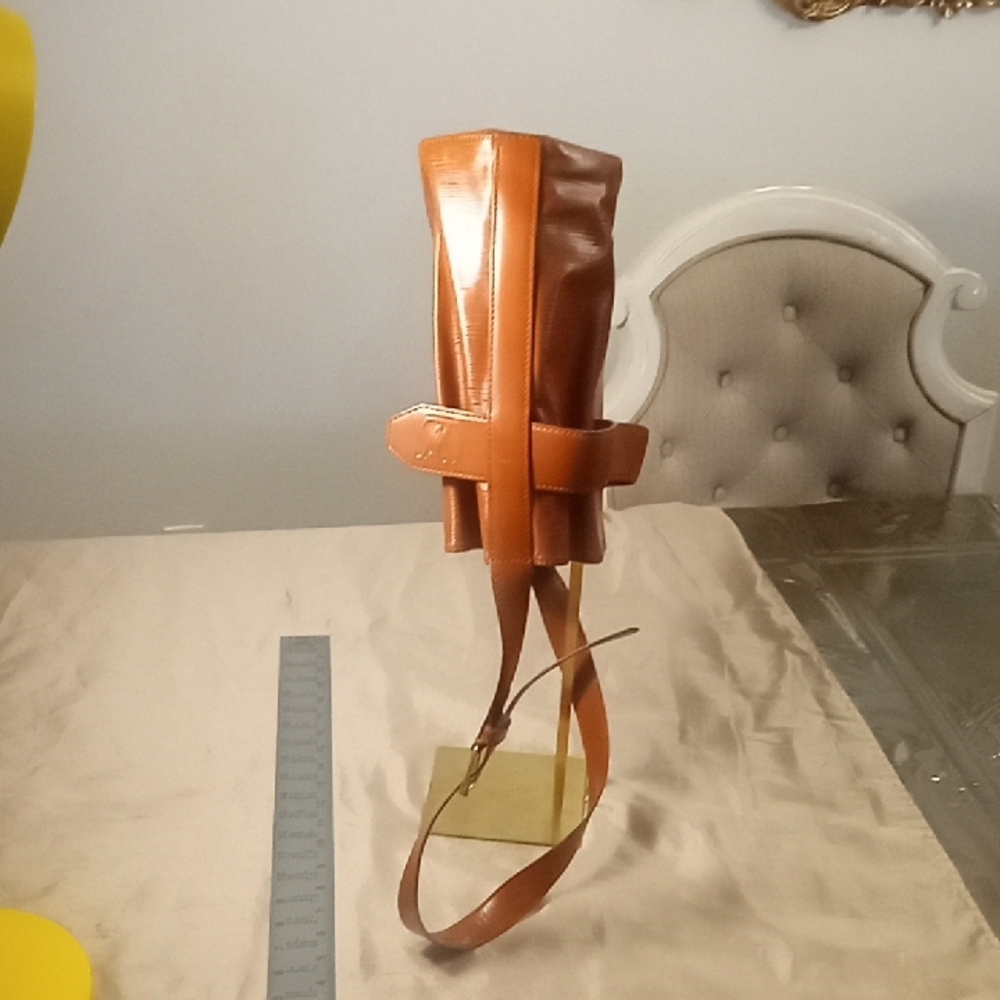 Louis Vuitton EPi Leather Bucket Bag - Picture 3 of 10